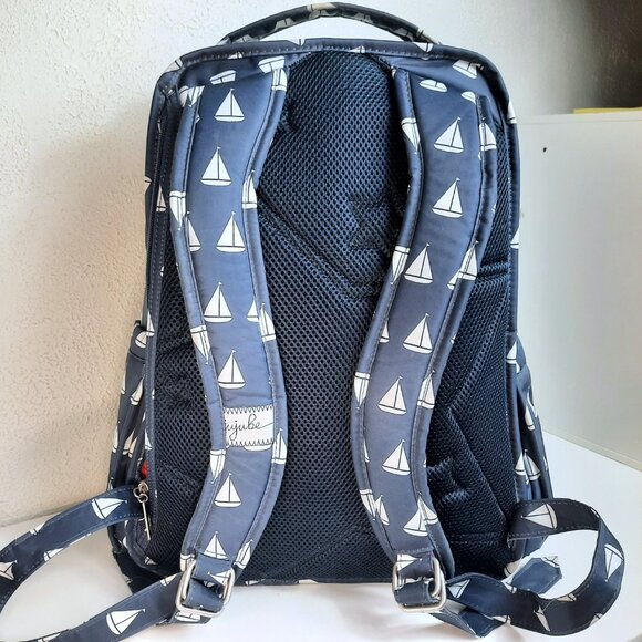 Jujube Diaper Bag Backpack Shoulder Bag Sailboat with Lobster Interior GUC READ - Picture 2 of 12